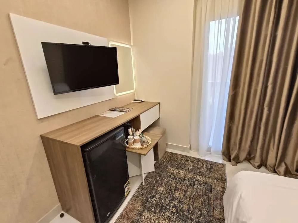 Discover pyramids inn