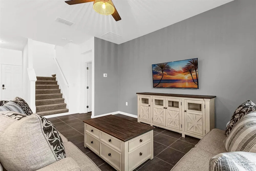 Upstay: Ultimate Orlando Retreat w Pool & Hot Tub