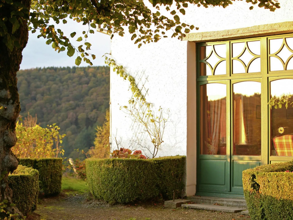 Home Near Bouillon Castle