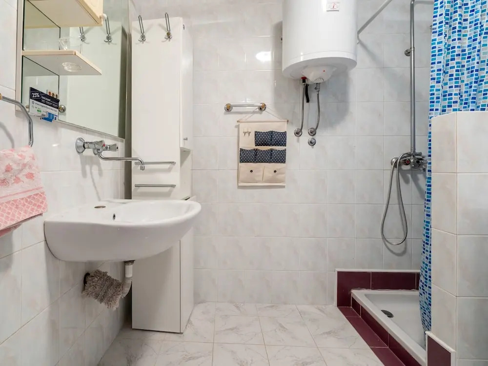 Modern Apartment in Okrug Gornji With Swimming Pool