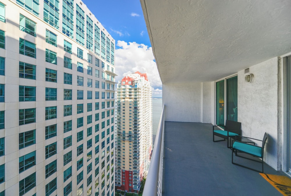 Brickell Bay 3318