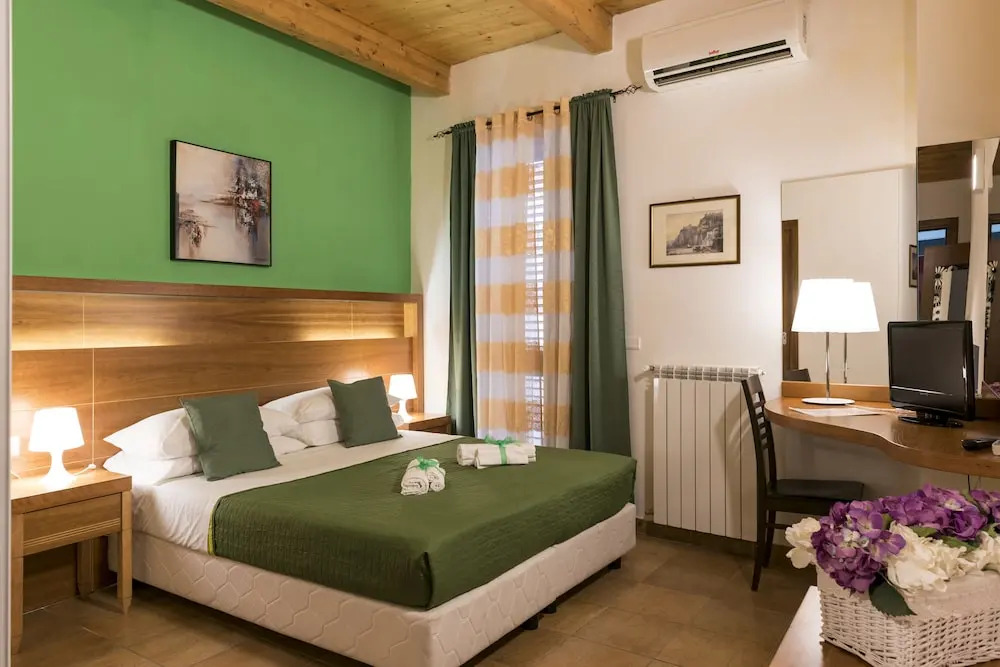 Murat Guesthouse
