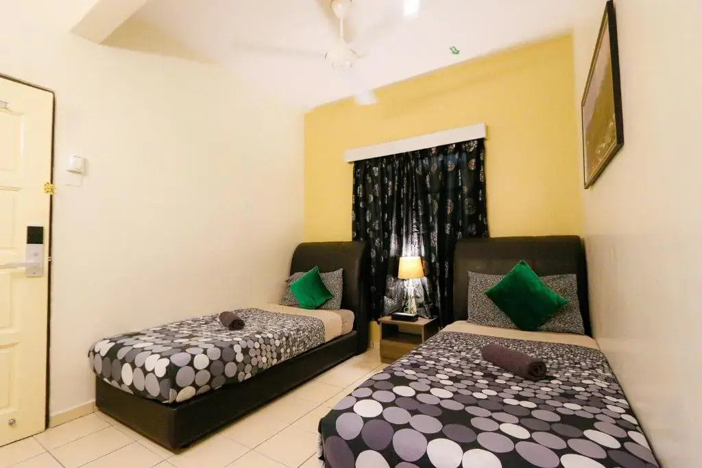 Swing & Pillows - Golden Lodge Tanah Rata, Cameron Highland