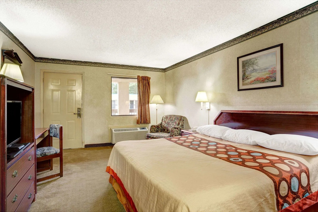 Griffin Inn & Suites