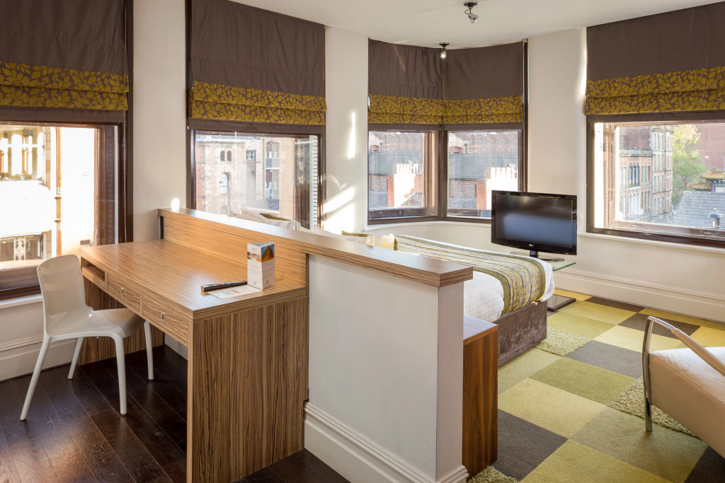 Roomzzz Manchester City