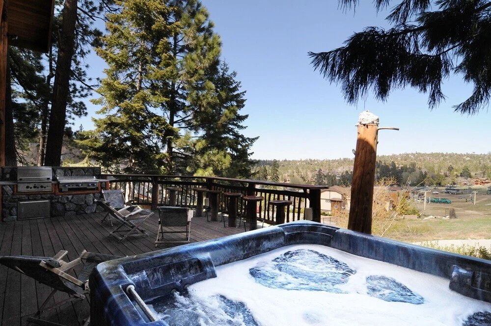 No. 13 Ski-In/Ski-Out Bear Mountain - 5 Br Home