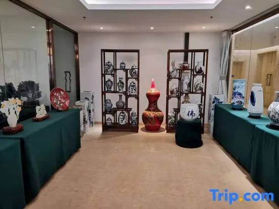 Zhushan Hotel