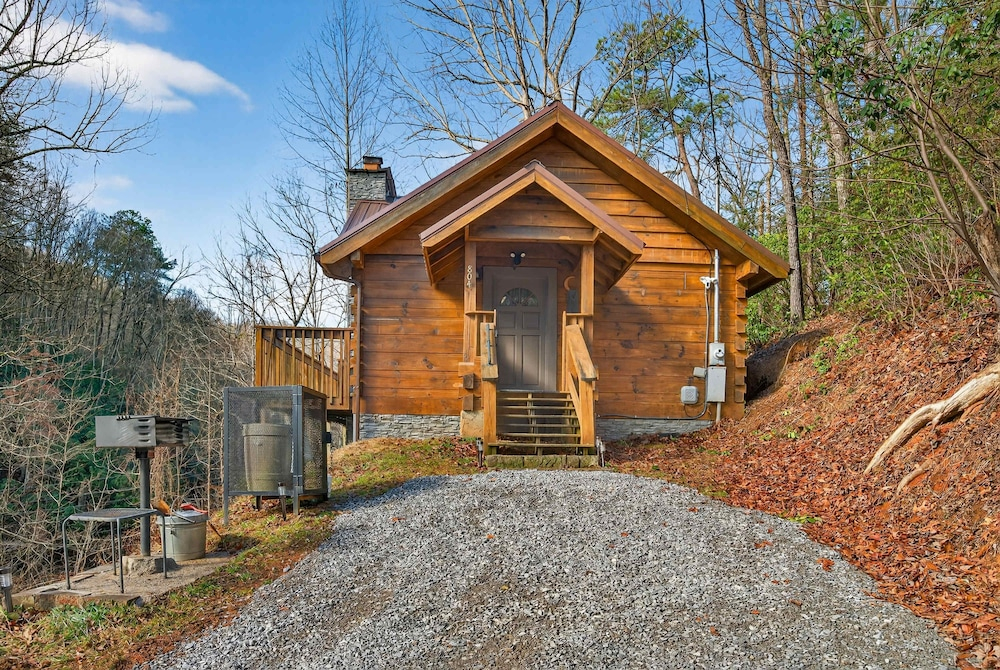 Hot Tub Location Cozy Studio Log Cabin Fireplace
