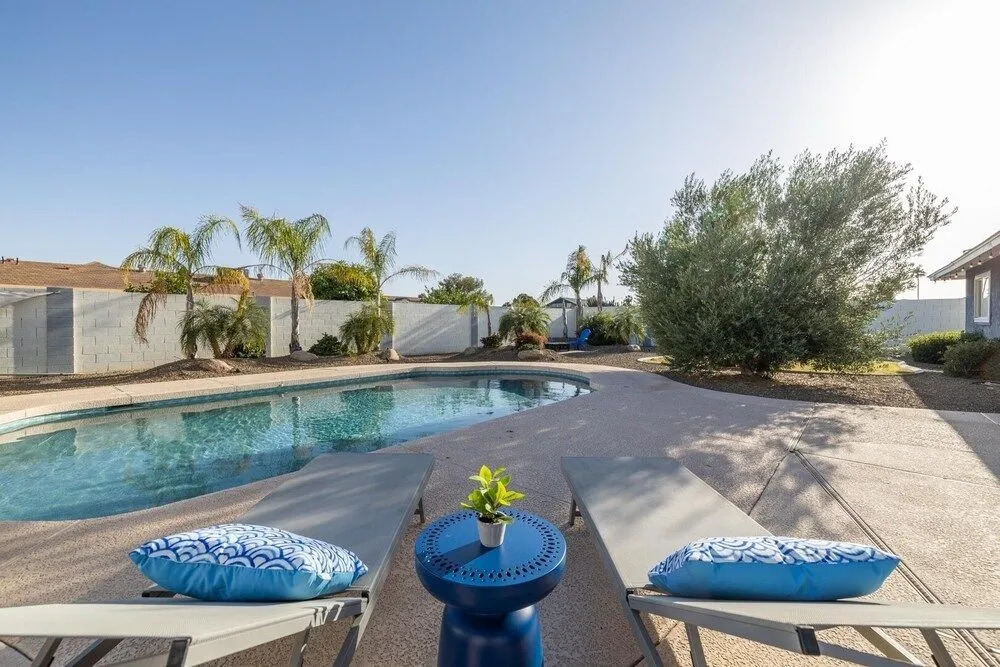 Mesa Garnet 4 Bedroom Home by RedAwning