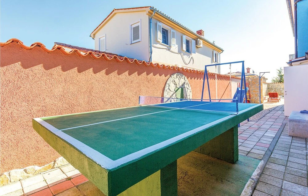 Stunning Home in Vodnjan With Wifi and 6 Bedrooms