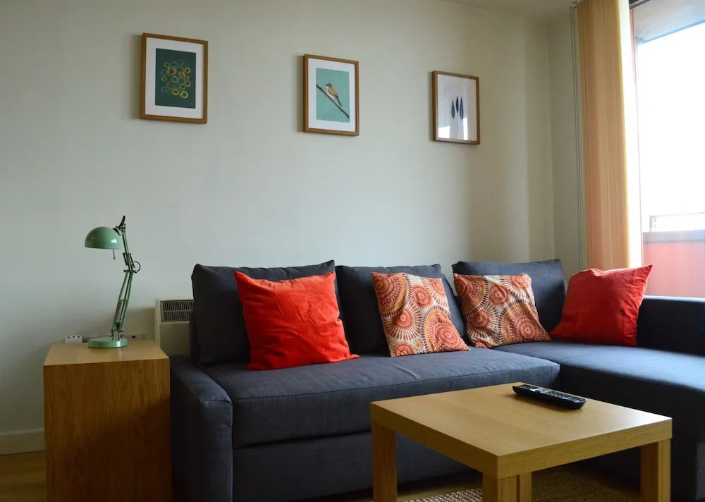 1 Bedroom Apartment With City Views