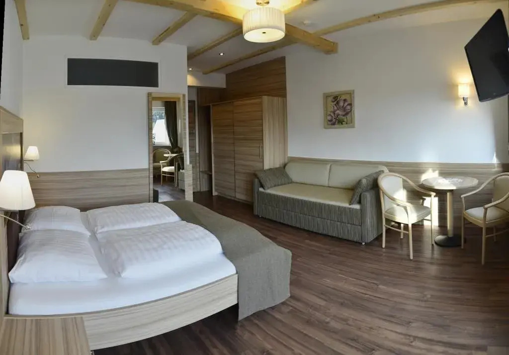 Molaris Lodge