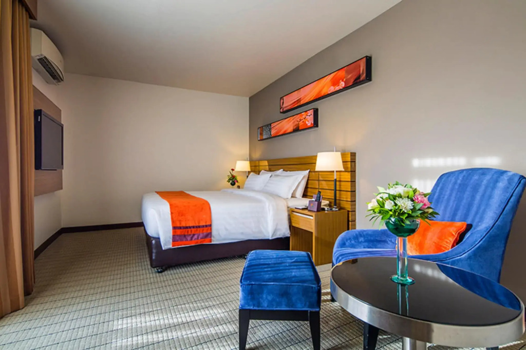 Maple Hotel