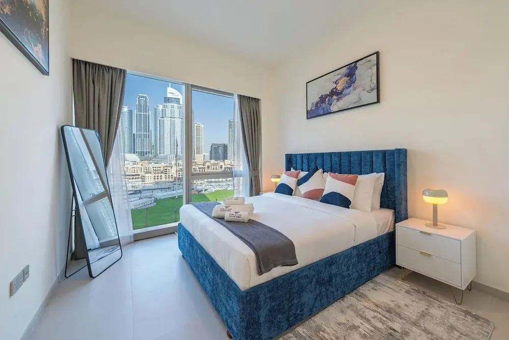 Luxury Stay with Burj views