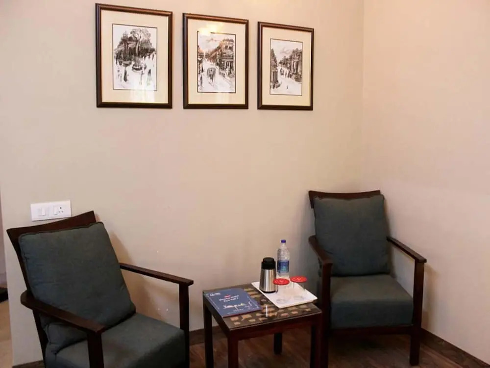 OYO Rooms 025 Near Goverdhan Sagar Lake