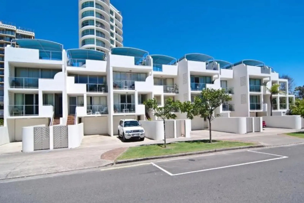 Chateau Royale Beach Resort Maroochydore Sunshine Coast