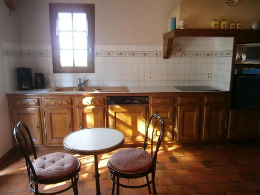 Gîte spacieux avec billard, cheminée & terrasse, près de la forêt de Bercé, Wi-Fi & activités nature - FR-1-410-337
