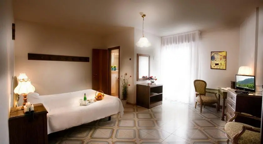 Hotel Mina