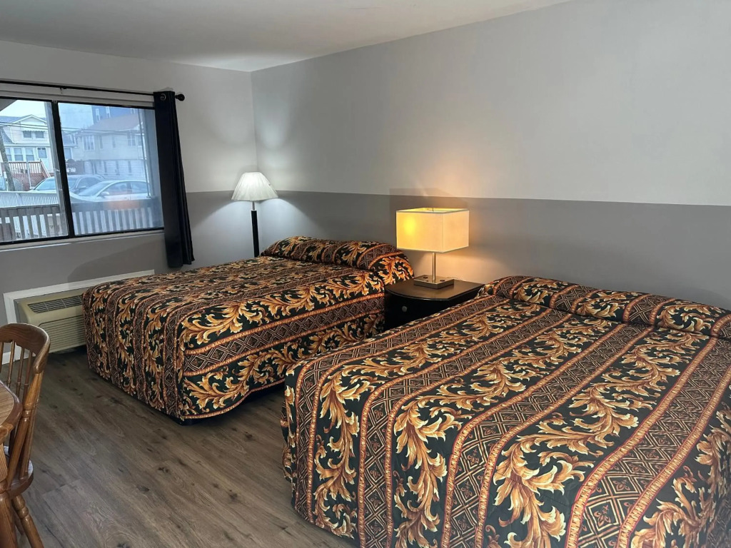Sea Palace Motel