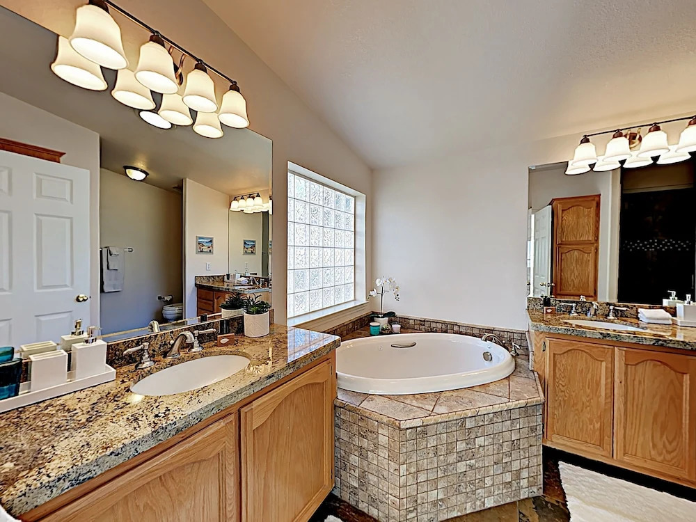 New Listing! Stunning Beach Getaway W/ Ocean Views 2 Bedroom Home