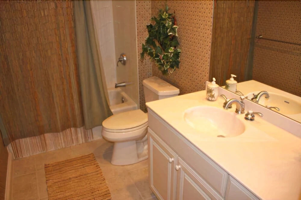 Waterside 554 - Monthly 2 Bedroom Condo