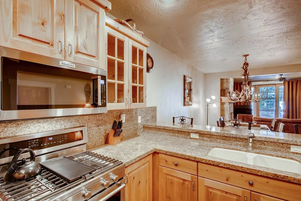 Town Pointe B203 3 Bedroom Condo by RedAwning