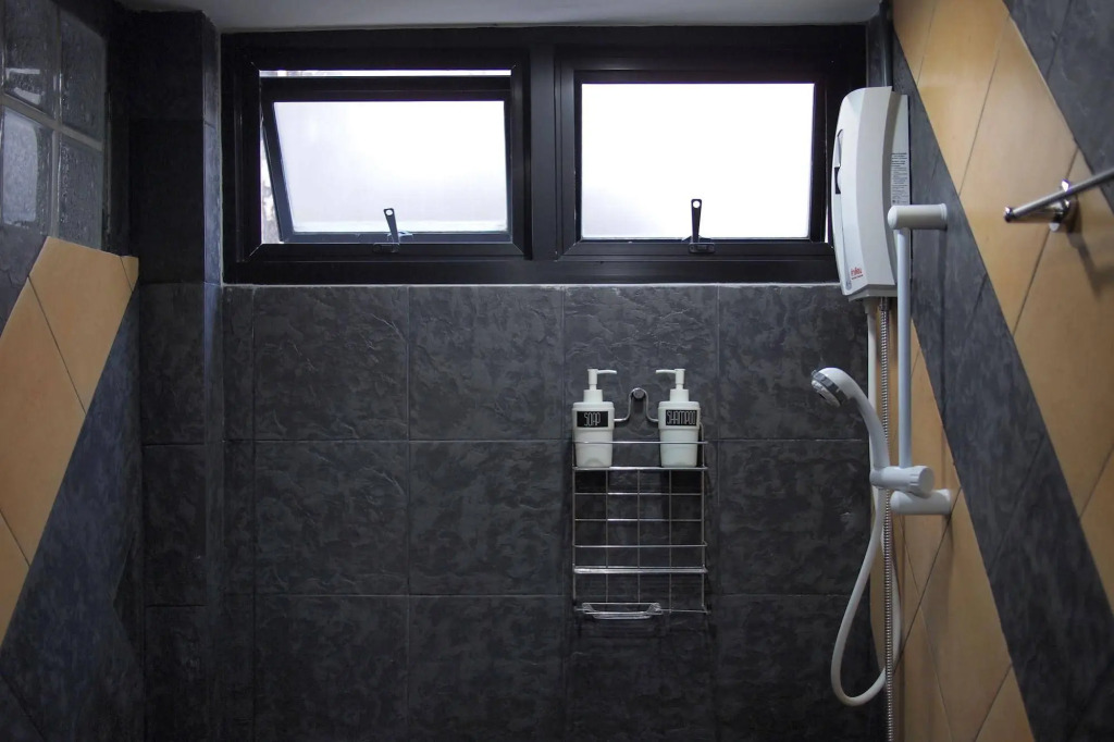 C40Winks Hostel