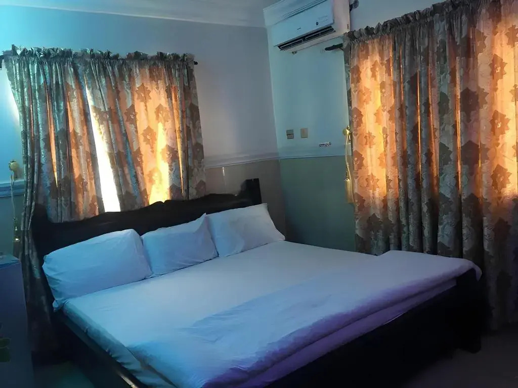 Royal Castle hotel