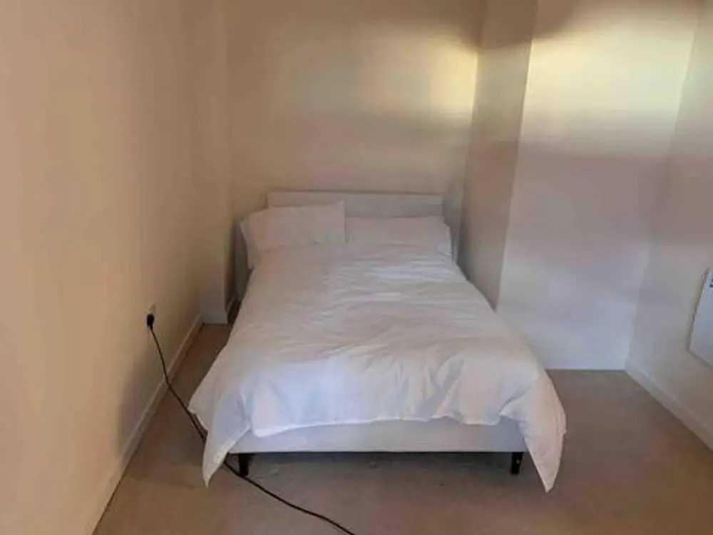 Charming 2-bed Apartment in Slough