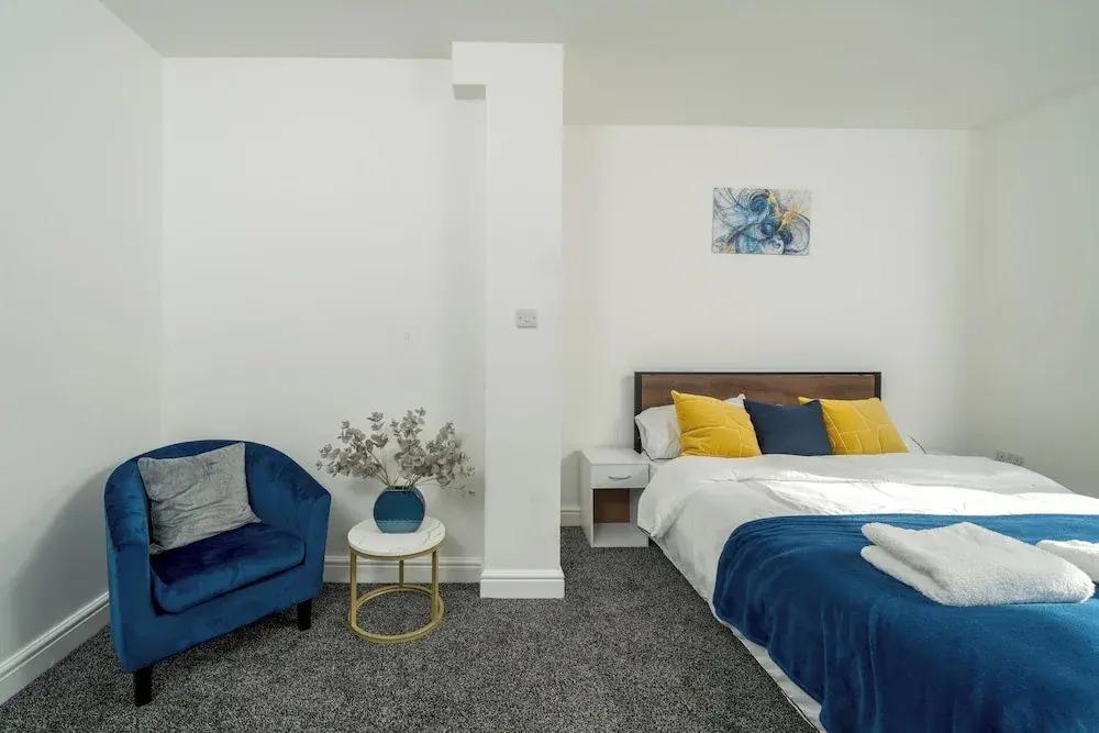 3 Bed- Full Balcony - Closetoo2 & Excel