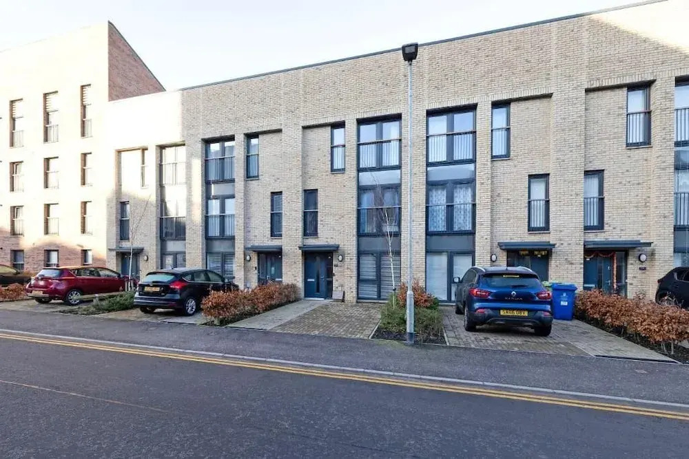 Stylish 3BR Home with Garden & Free Parking - Near O2 Academy & City Centre
