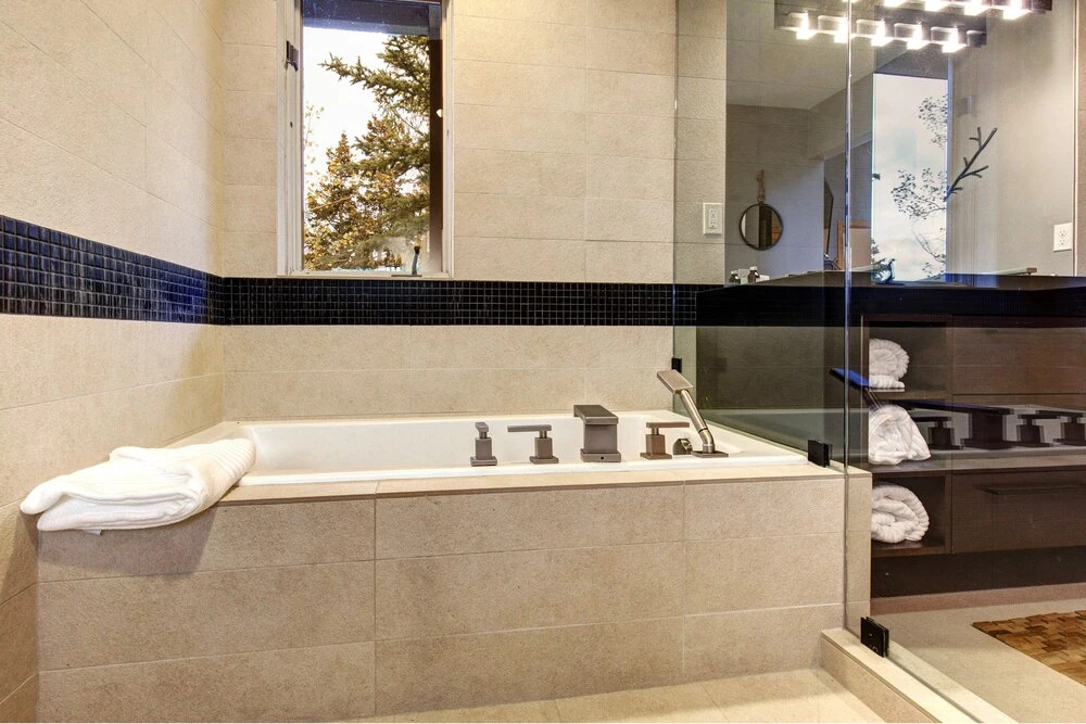 Abode At Ontario Lodge