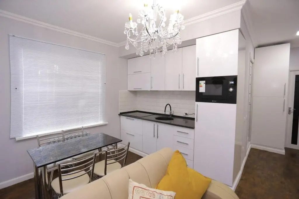 Luxury 2 bedrooms apartment walking distance from Gur-Emir