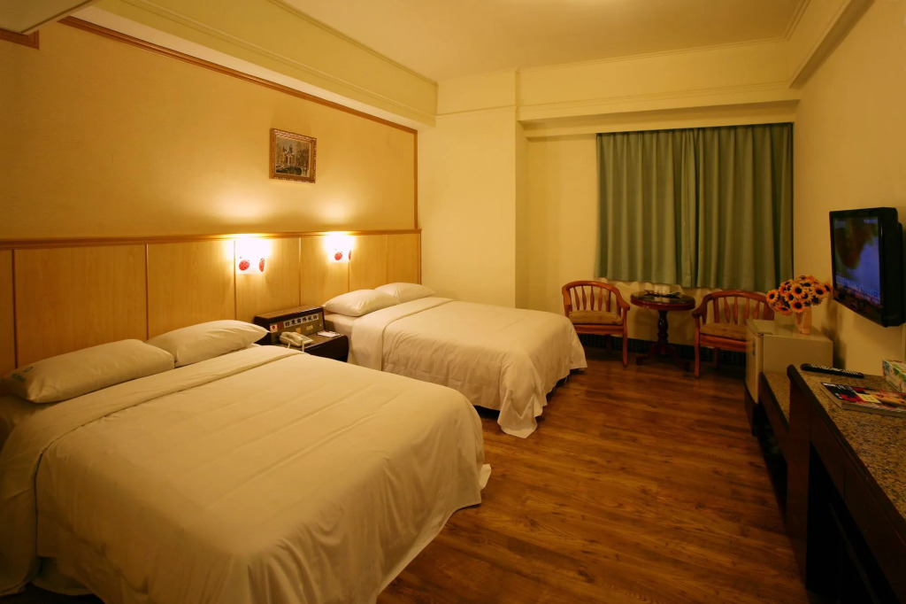 Hotel E -TUNG