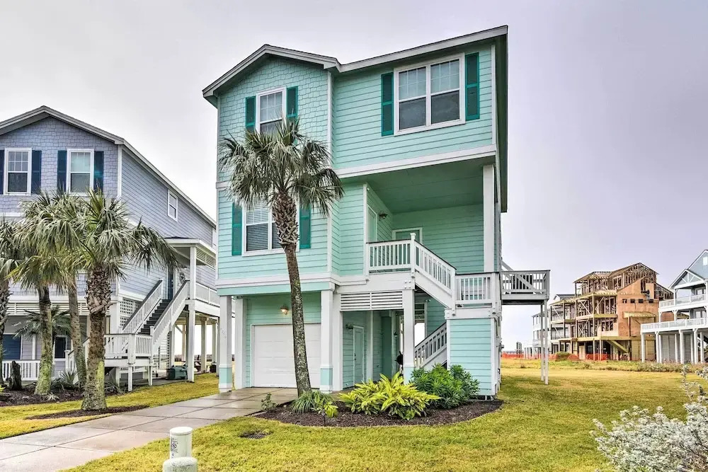 Breezy Galveston House w/ 2 Decks & Ocean Views!