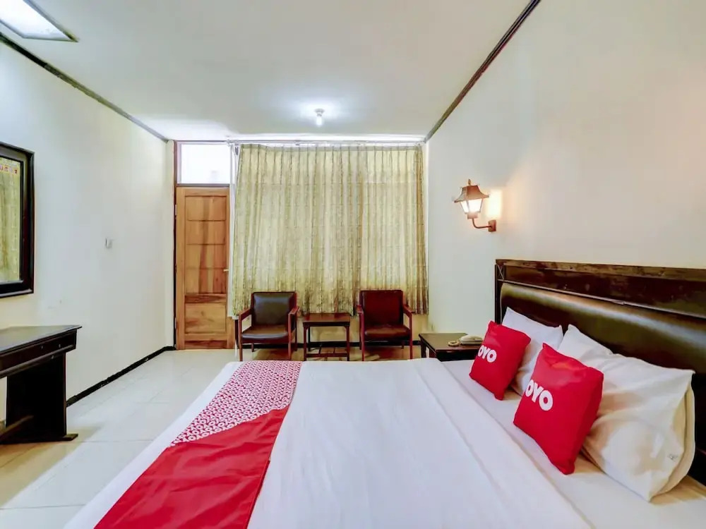 Hotel Lumajang New by OYO Rooms