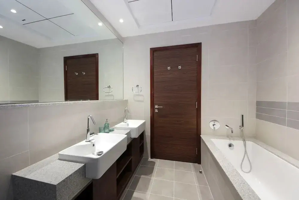 Luxury StayCation - Spacious Apartment Amidst Lush Green Parks