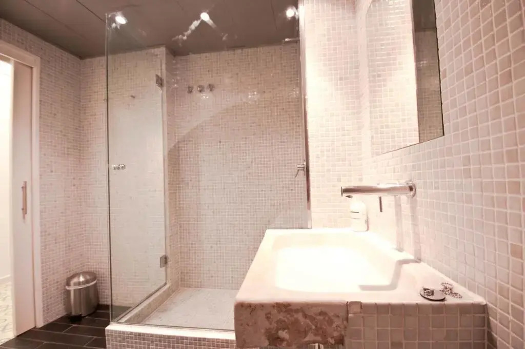 Barceloneta Suites Apartments Market