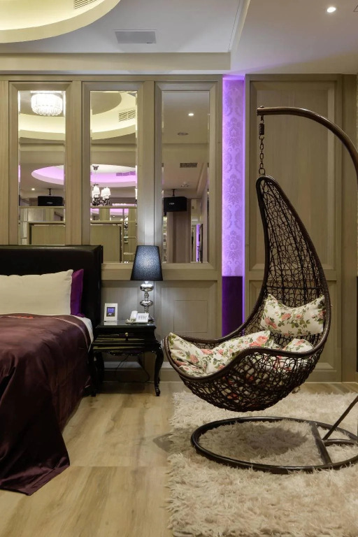 M hotel