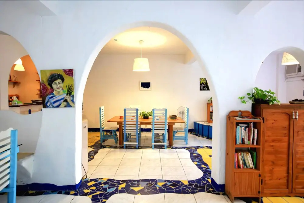 18 Kids House