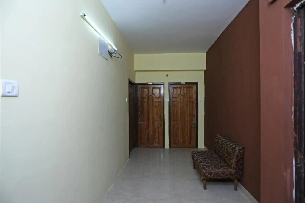 FabHotel Seven Inn 3 0 - Nr Care Hospital