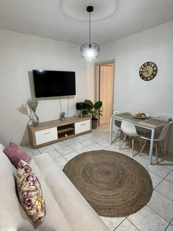 Comfy apartment near the port and the center of Volos