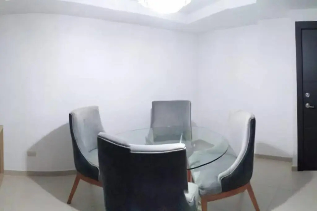 2 room department (5 people). Private exclusive area in Guayaquil
