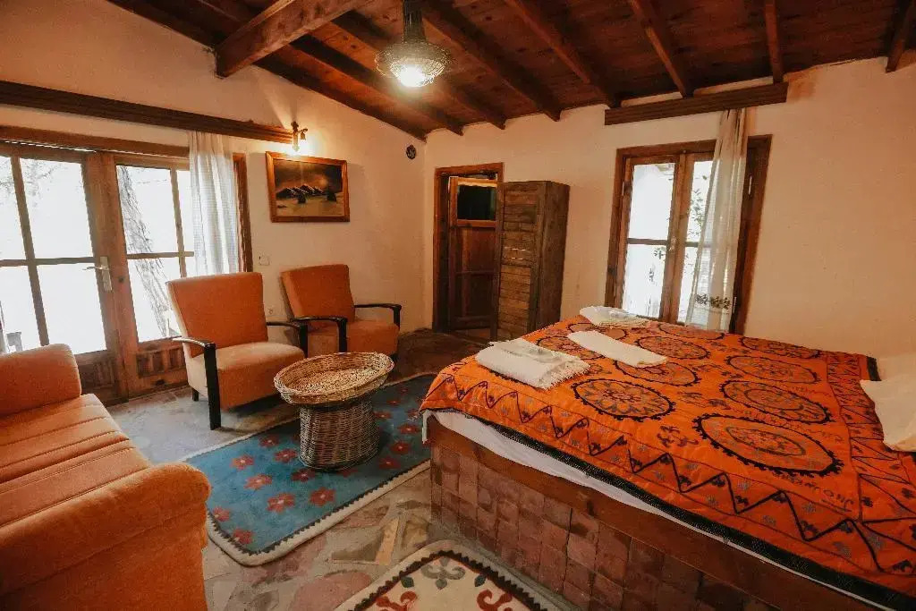 Kayserkaya Cottages & Camping