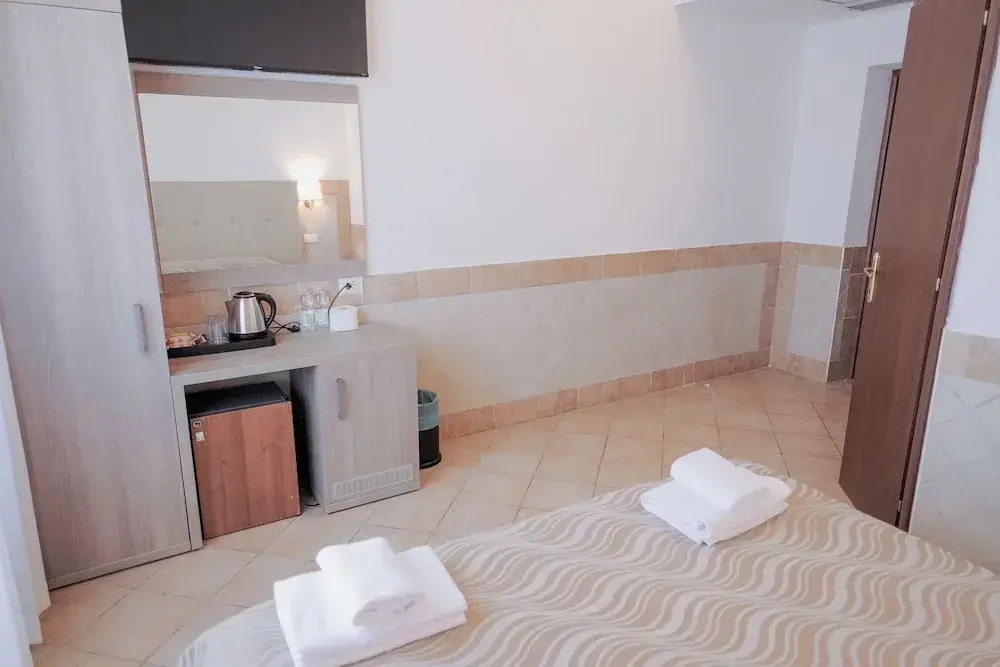Hotel Alex Square