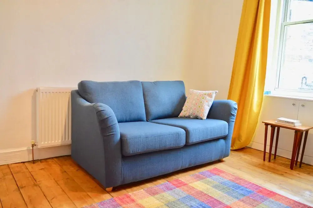 1 Bedroom Flat With Box Room In Edinburgh