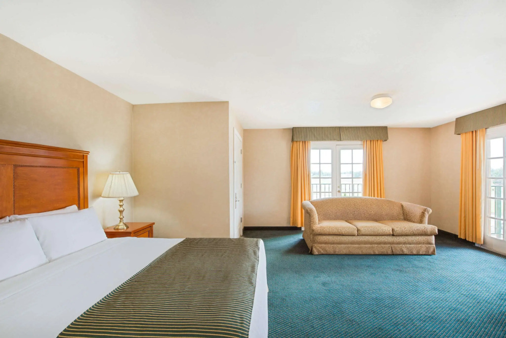 Ramada by Wyndham Flagstaff East