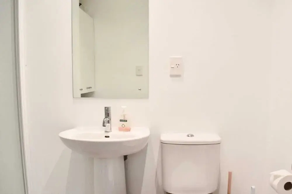 Stylish Queen Street Loft-style 1 Bedroom