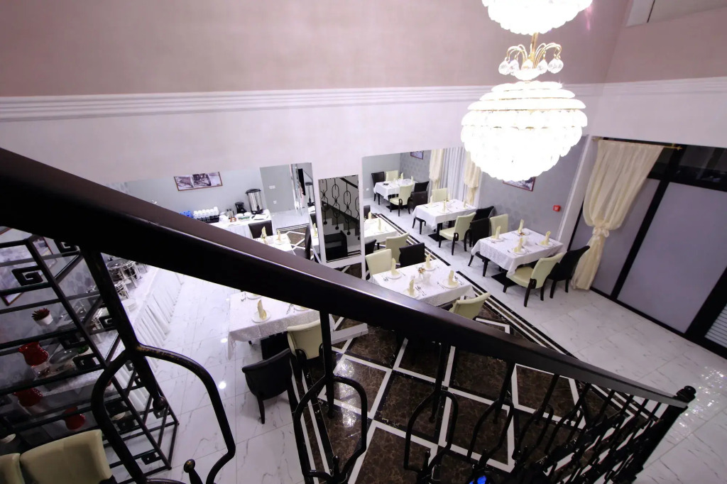 Premier Hotel