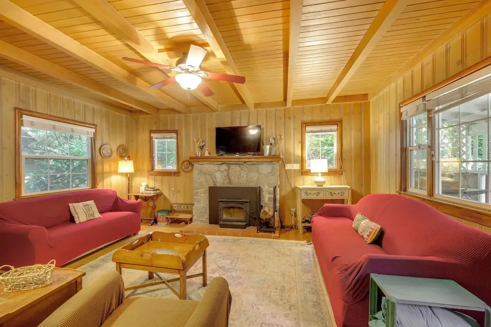 Vintage Snow White Cottage ~ 2 Miles to Village